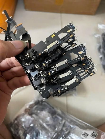 Cụm sạc iPhone 12 Promax